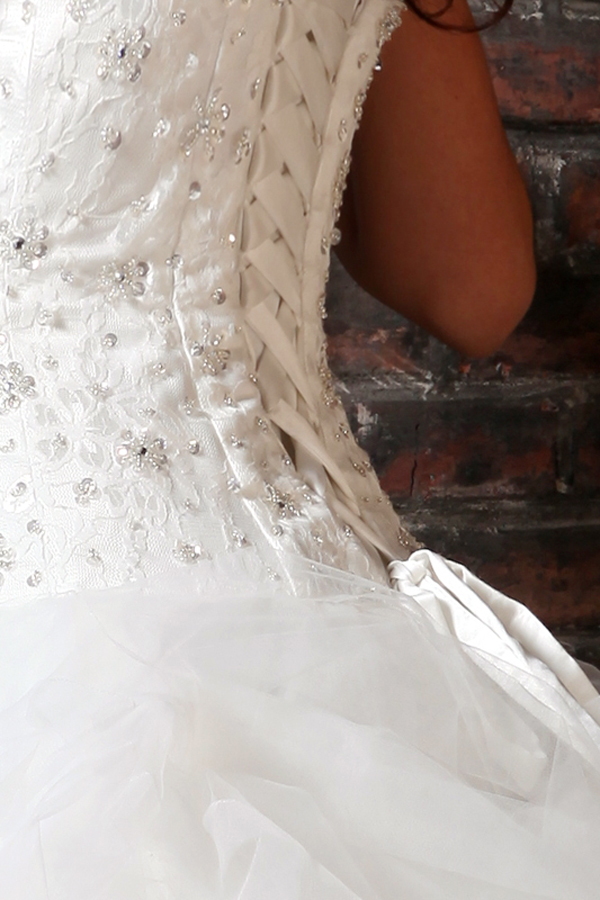 Sweetheart Tulle Princess Wedding Gown - Click Image to Close